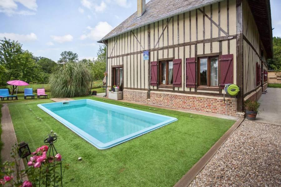 ホテル Les Trois Cornets Saint-Ouen-des-Champs エクステリア 写真